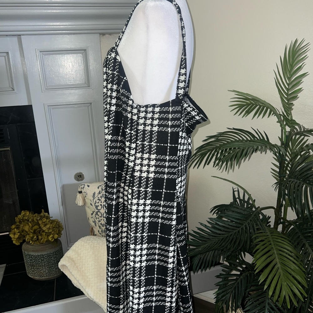 NWOT SHEIN Curve Black and White Plaid Women's Dress 3X - Picture 4 of 8